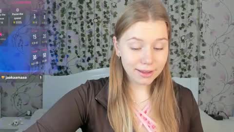 Chloe online show from November 11, 5:09 am