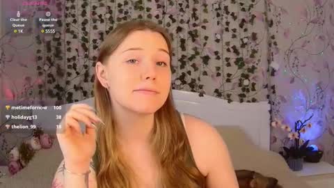 Chloe online show from March 11, 7:35 am