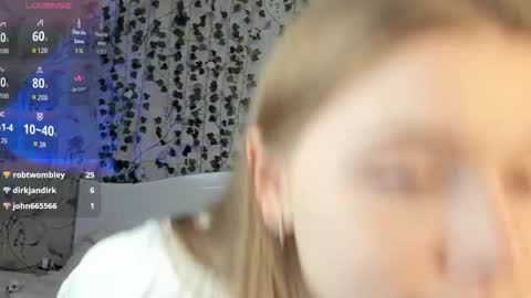 Chloe online show from November 12, 6:05 am