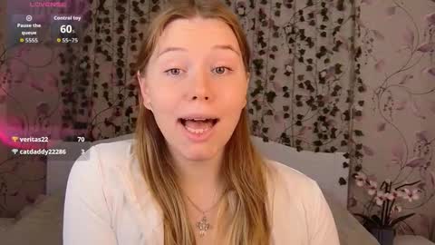 Chloe online show from September 18, 5:55 am