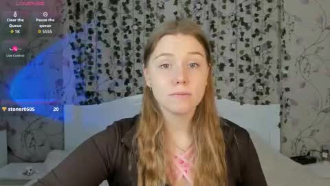 Chloe online show from October 31, 5:41 am