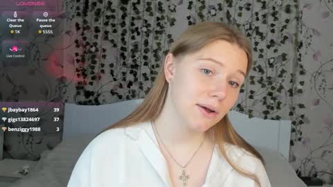 Chloe online show from November 13, 6:16 am