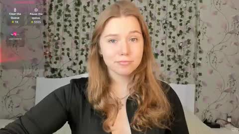 Chloe online show from October 27, 5:18 am