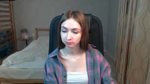 Snapshot of silkymiley chatting on October 5, 7:28 am silkymiley online show from October 5, 7:28 am