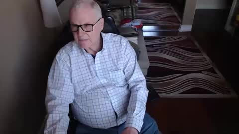 silverfox online show from December 3, 9:50 pm