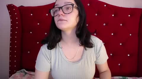 Snapshot of silvia_ls chatting on February 17, 9:43 pm silvia_ls online show from February 17, 9:43 pm