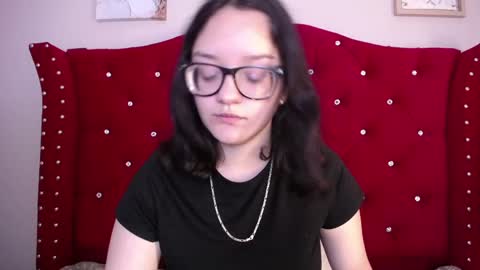 Snapshot of silvia_ls chatting on February 13, 12:35 am silvia_ls online show from February 13, 12:35 am