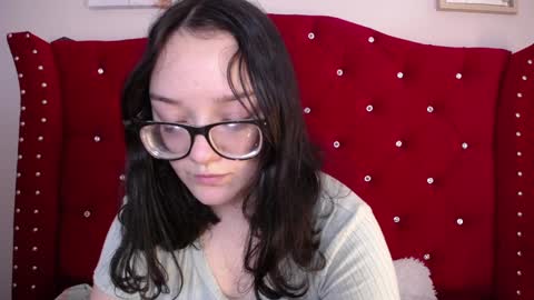 Snapshot of silvia_ls chatting on February 18, 12:48 am silvia_ls online show from February 18, 12:48 am