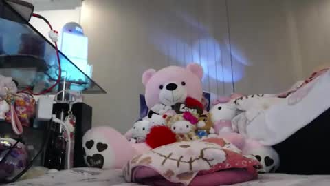 silviajpn online show from April 3, 1:51 pm