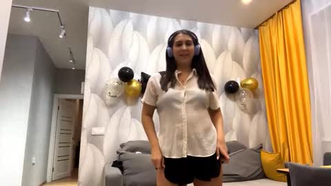Snapshot of simapickford chatting on October 17, 10:08 am Rose online show from October 17, 10:08 am