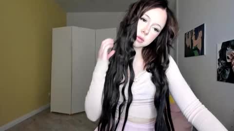 Snapshot of simo_na chatting on October 27, 8:36 am Milana online show from October 27, 8:36 am