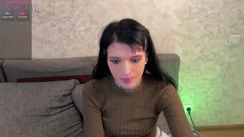 Snapshot of simona_rain chatting on March 2, 8:05 am Simona online show from March 2, 8:05 am