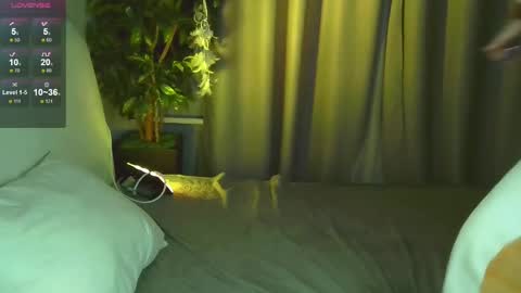 Snapshot of simona_rain chatting on February 20, 2:57 pm Simona online show from February 20, 2:57 pm