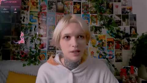Snapshot of simona_rain chatting on September 28, 10:08 pm Simona online show from September 28, 10:08 pm