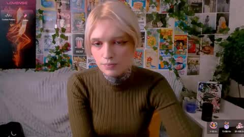 Snapshot of simona_rain chatting on October 11, 3:44 am Simona online show from October 11, 3:44 am