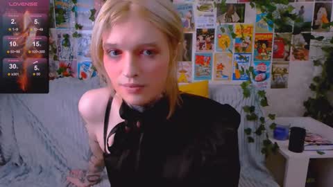 Snapshot of simona_rain chatting on October 19, 4:39 am Simona online show from October 19, 4:39 am