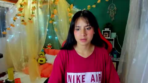 Simon Simpson          Modelo Independiente online show from December 20, 6:40 am