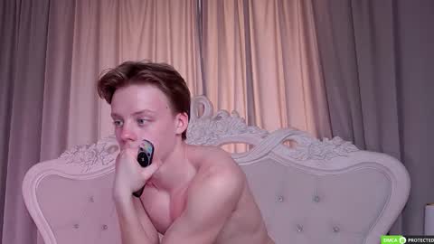 Simon online show from March 31, 9:21 am