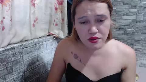 Snapshot of simplehotela chatting on January 21, 11:24 pm Ela online show from January 21, 11:24 pm