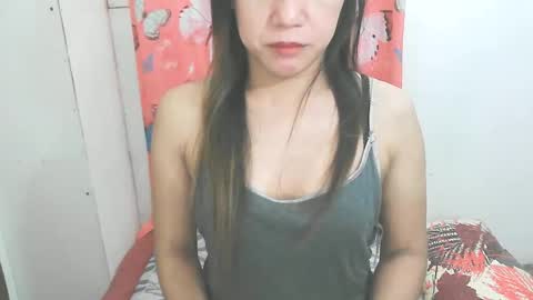 Snapshot of simpleladie15 chatting on January 19, 12:28 am marisweet online show from January 19, 12:28 am