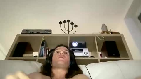 simplementmoi1 online show from September 15, 10:50 am