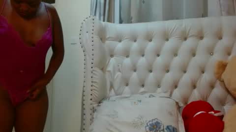 simply_eve1 online show from March 20, 12:15 am