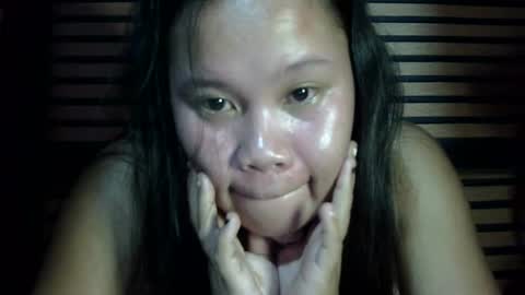 Snapshot of simply_y0urs chatting on December 6, 6:55 pm simply_y0urs online show from December 6, 6:55 pm