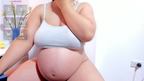 zoe online show from April 13, 6:12 pm