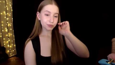 Sindi online show from November 4, 1:45 pm