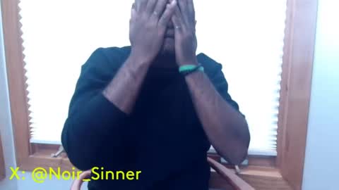 Snapshot of sinnernoir chatting on October 2, 1:32 pm My Name Is..............................John online show from October 2, 1:32 pm