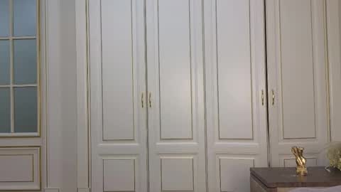 Ellie online show from November 13, 4:31 pm