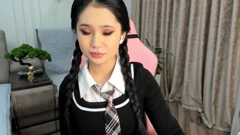 Ellie online show from January 19, 5:15 am