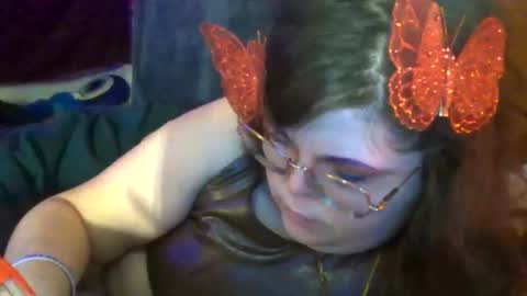 Siofra online show from November 19, 1:10 pm