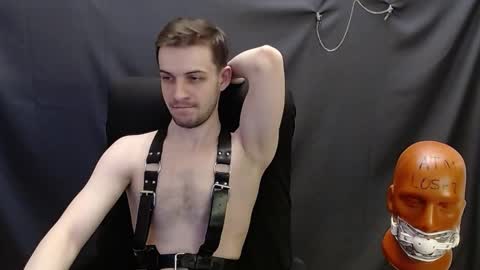 Snapshot of sir_damien chatting on February 26, 8:25 pm Sir Damien online show from February 26, 8:25 pm