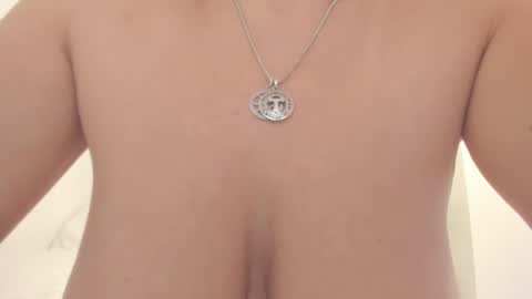 Snapshot of sirena99 chatting on February 21, 1:11 pm Sirene online show from February 21, 1:11 pm