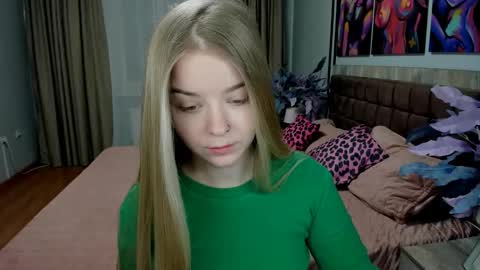 SirenaBloom online show from February 2, 4:20 am