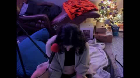 Snapshot of sirensasha chatting on December 27, 9:32 pm SirenSasha online show from December 27, 9:32 pm