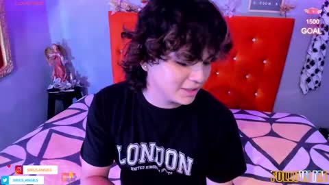 Snapshot of sirius_angels chatting on December 1, 10:45 pm Sirius angels online show from December 1, 10:45 pm