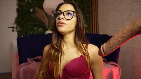 Dee online show from March 24, 9:43 pm