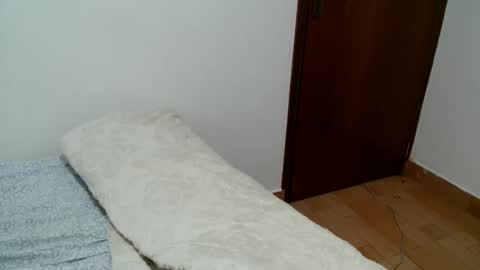 shannie online show from April 10, 2:00 pm