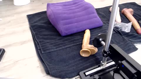 Sissy Gooner online show from April 13, 2:16 am