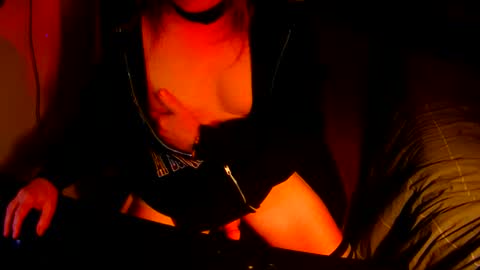 red online show from September 8, 3:33 pm