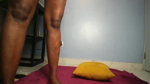 Snapshot of sity002_ chatting on February 19, 5:05 am sity online show from February 19, 5:05 am