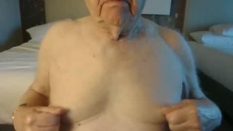 sjbottomboi online show from November 7, 11:51 pm