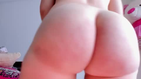 Skarleth King online show from October 16, 4:50 pm