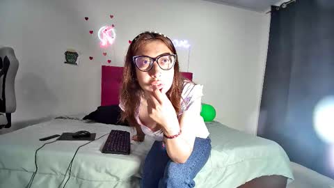 skarlett_sweet5 online show from March 31, 6:08 pm