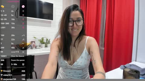 skarlett online show from December 5, 1:20 am