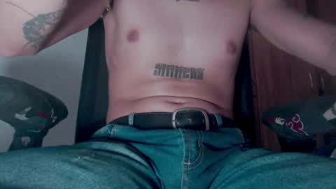 Snapshot of skateboy444 chatting on September 20, 5:54 am king online show from September 20, 5:54 am