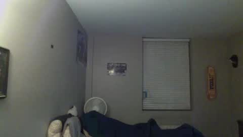 Snapshot of skater_v2 chatting on October 18, 8:40 am Christopher online show from October 18, 8:40 am