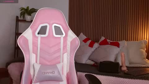 Skay  online show from November 28, 12:45 pm